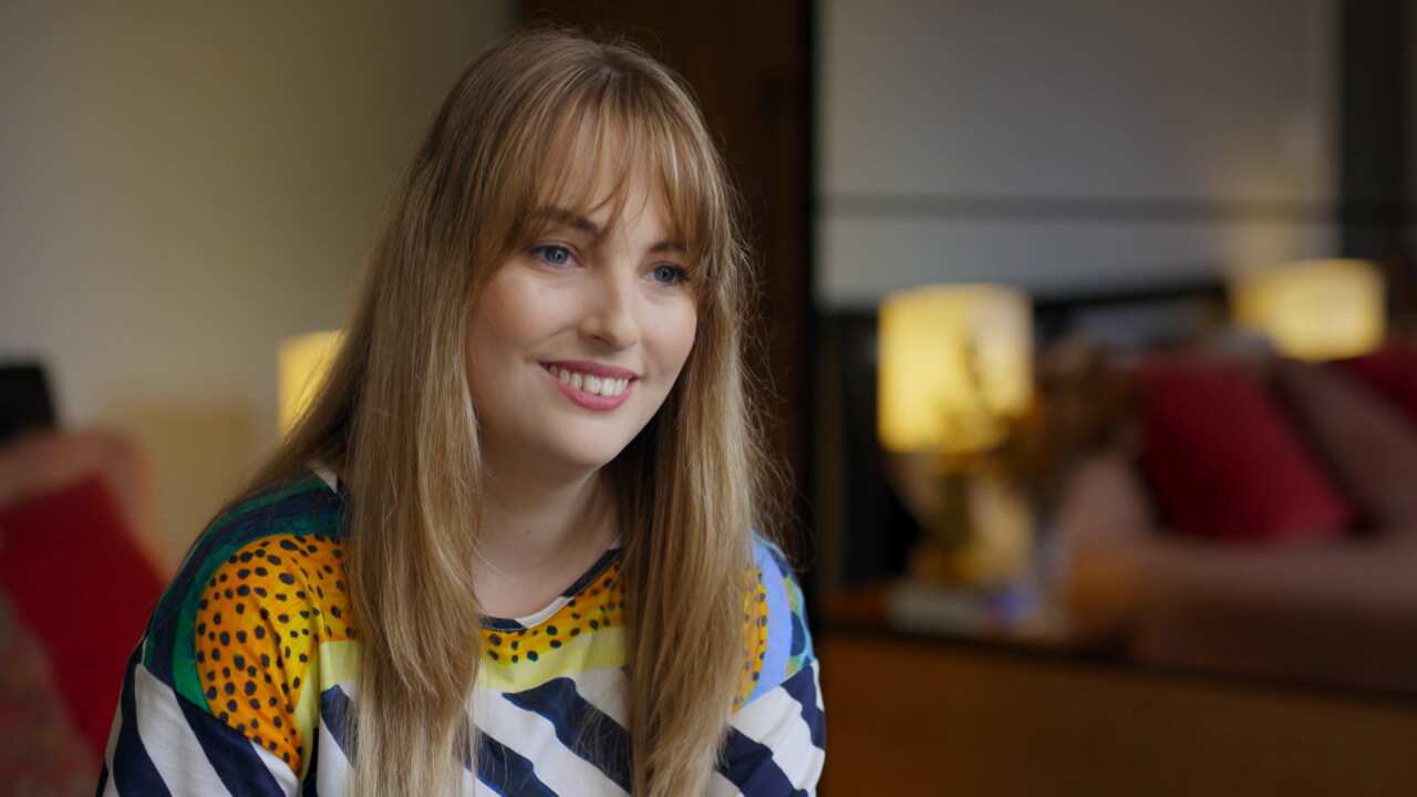 The Swiping Game - season 3, Madeleine